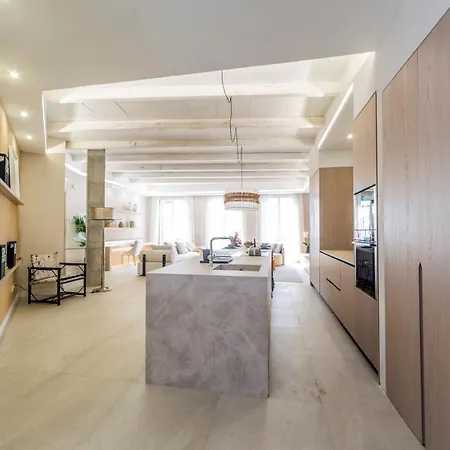 Seis Lunas Pa Lejlighed *